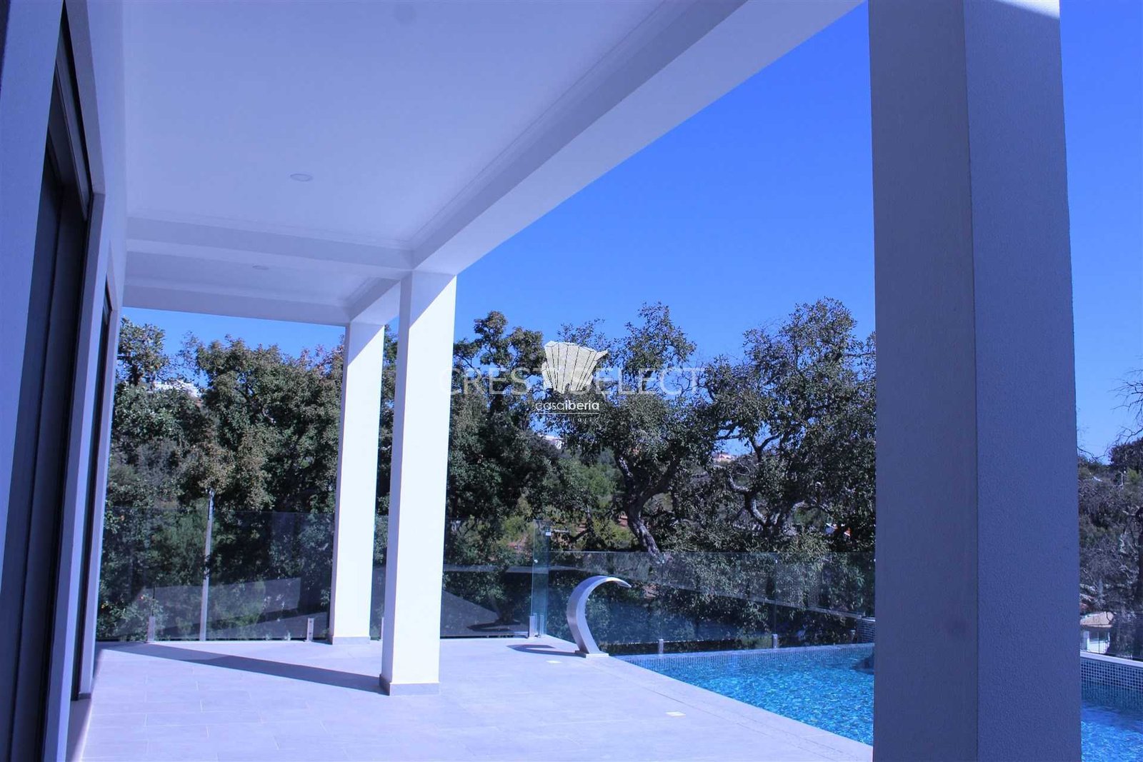 Custom Family Residence House in Faro  with 5 bedrooms