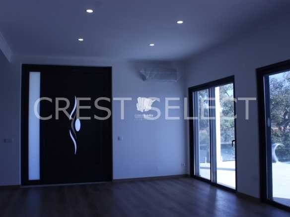 Custom Family Residence House in Faro  with 5 bedrooms
