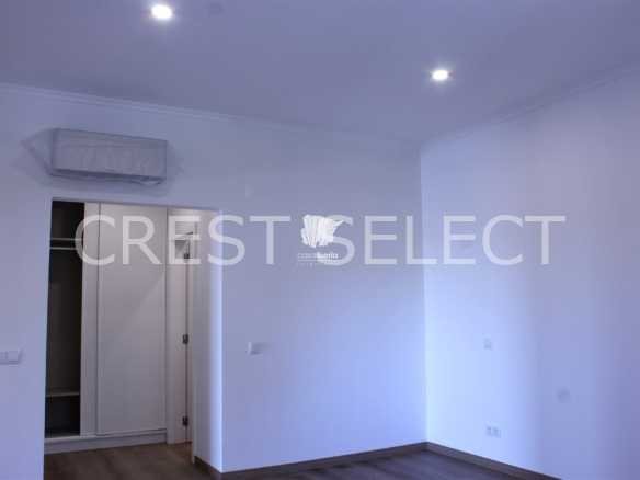 Custom Family Residence House in Faro  with 5 bedrooms