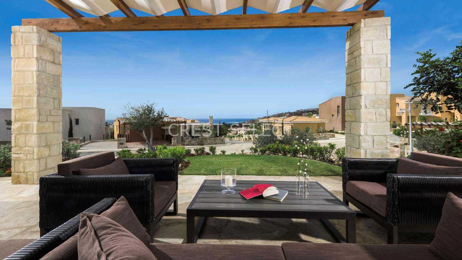 Stylish Family Dwelling Apartments / Penthouses in Chloraka with 2 bedrooms