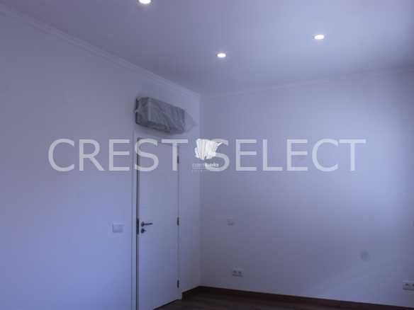 Custom Family Residence House in Faro  with 5 bedrooms