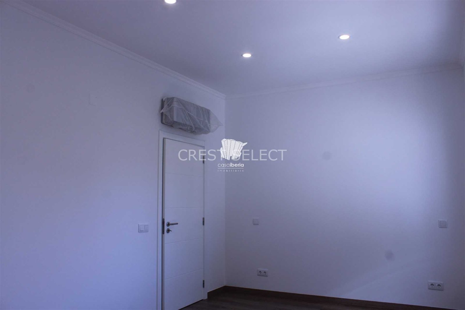 Custom Family Residence House in Faro  with 5 bedrooms