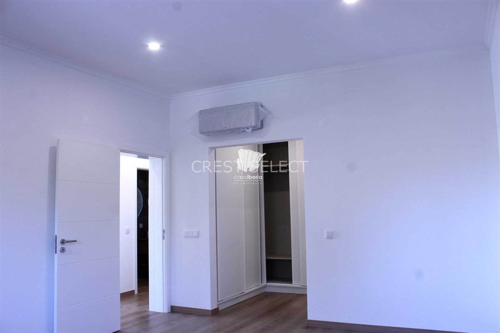 370cd0aa4956 Custom Family Residence House in Faro with 5 bedrooms