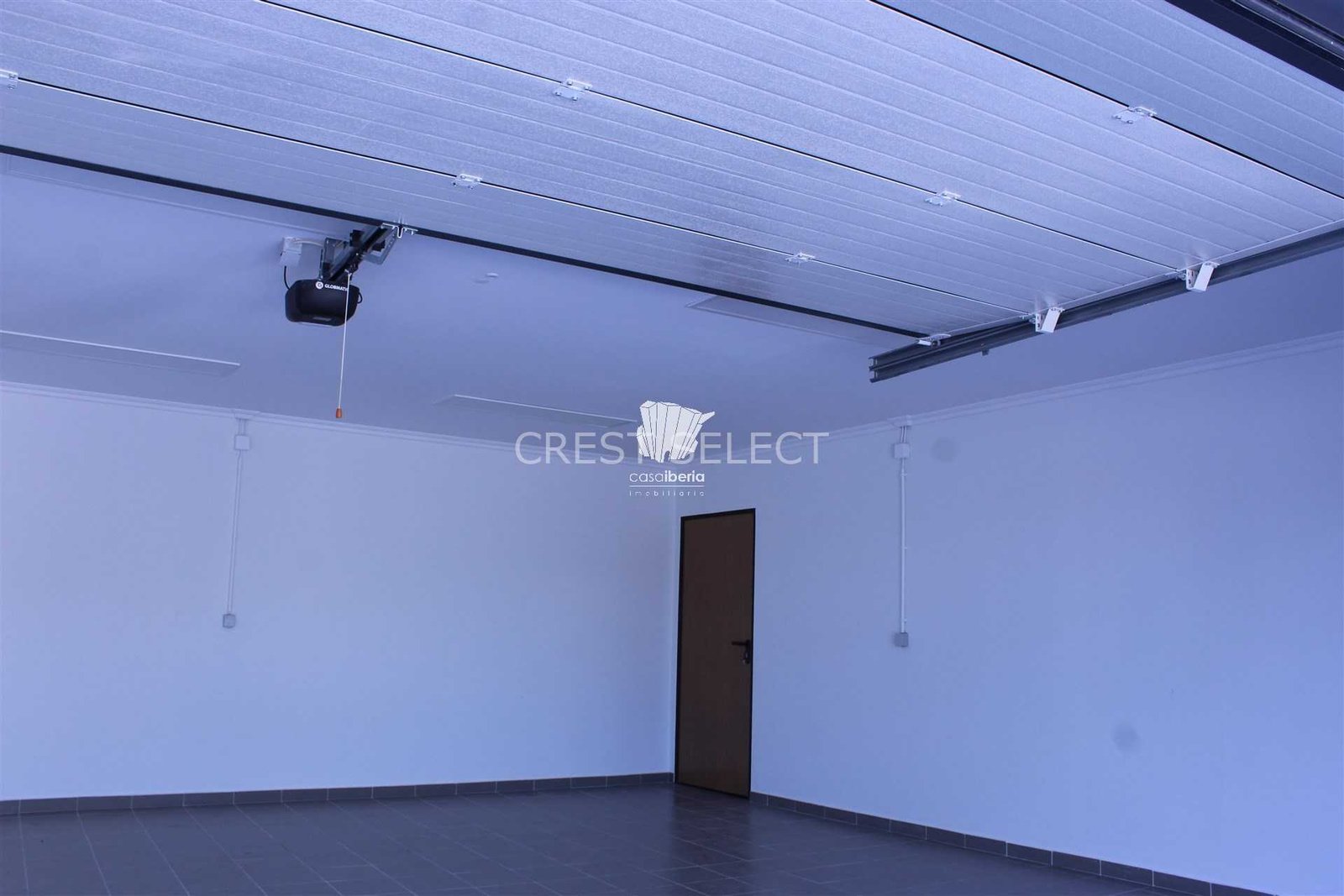 3b9b647c4956 Custom Family Residence House in Faro with 5 bedrooms
