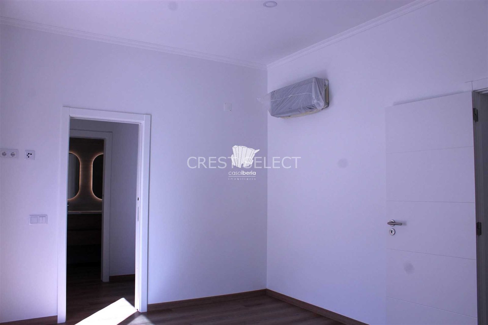 Custom Family Residence House in Faro  with 5 bedrooms