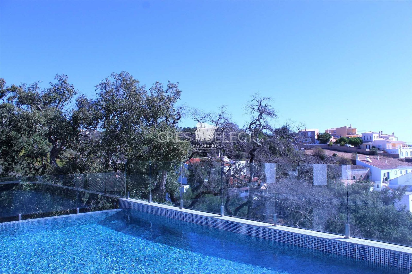 3d2d41464956 Custom Family Residence House in Faro with 5 bedrooms