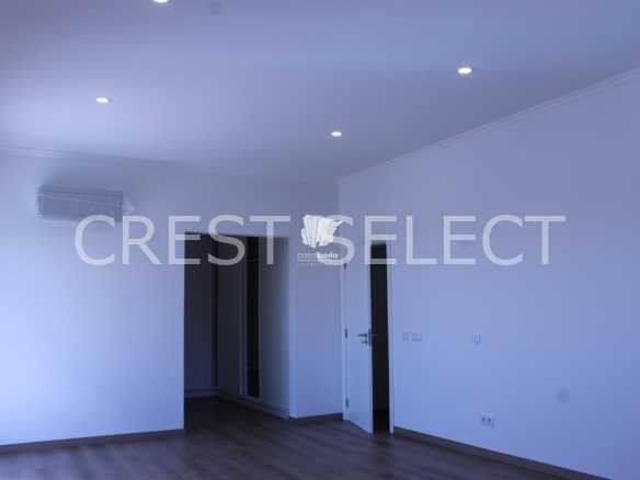 Custom Family Residence House in Faro  with 5 bedrooms
