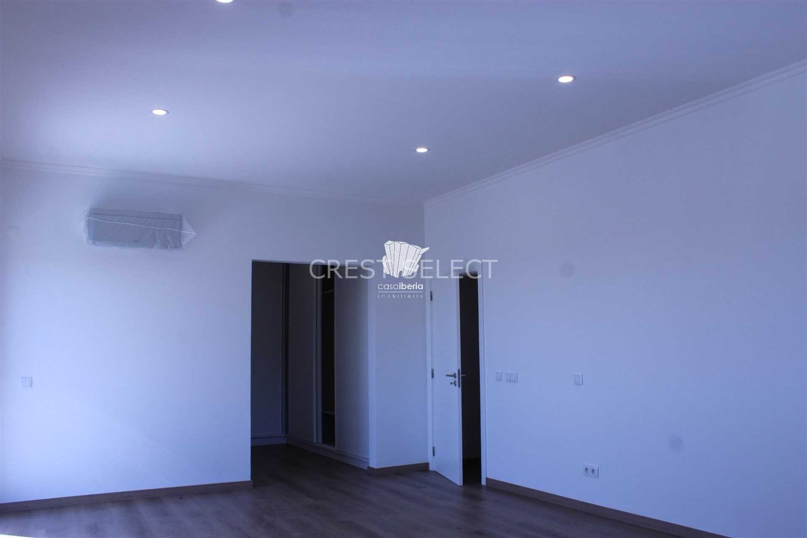4ce122c74956 Custom Family Residence House in Faro with 5 bedrooms