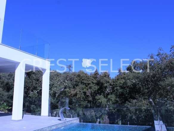 Custom Family Residence House in Faro  with 5 bedrooms