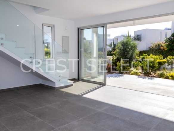 Cozy Family Haven Villas / Houses in Coral Bay with 3 bedrooms