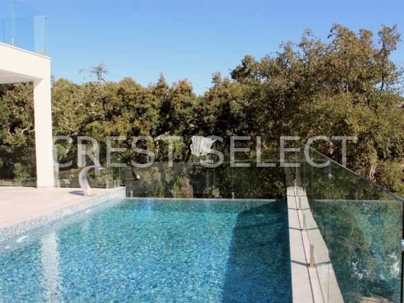 Custom Family Residence House in Faro  with 5 bedrooms