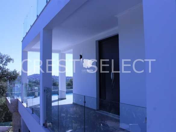 Custom Family Residence House in Faro  with 5 bedrooms