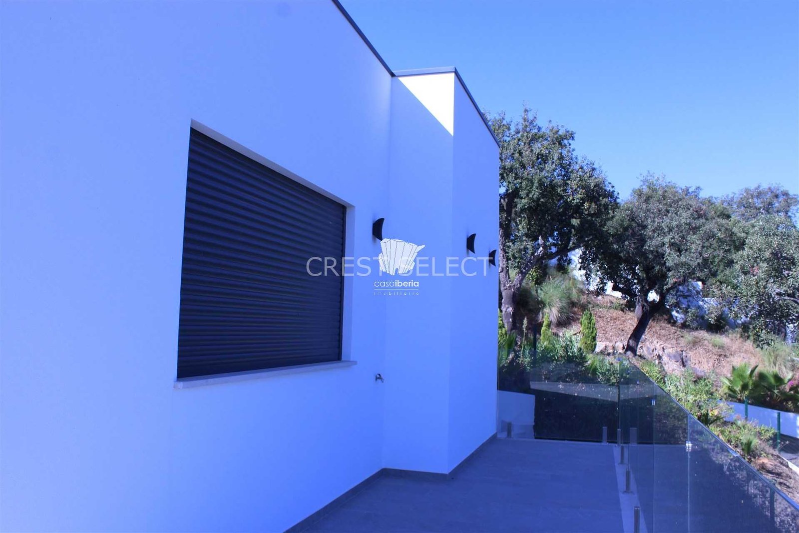 7f9f9b7a4956 Custom Family Residence House in Faro with 5 bedrooms