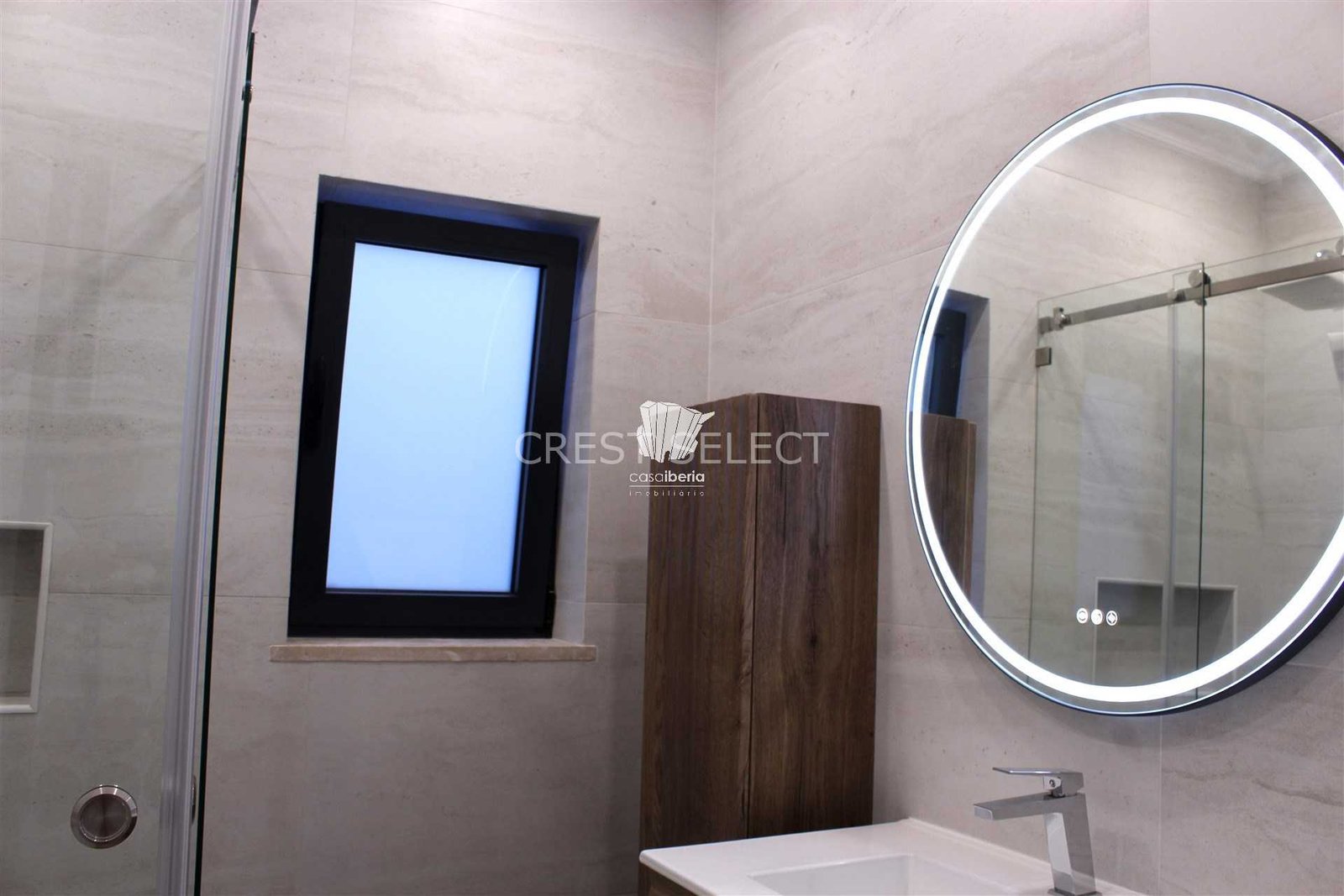 85fe43bb4956 Custom Family Residence House in Faro with 5 bedrooms