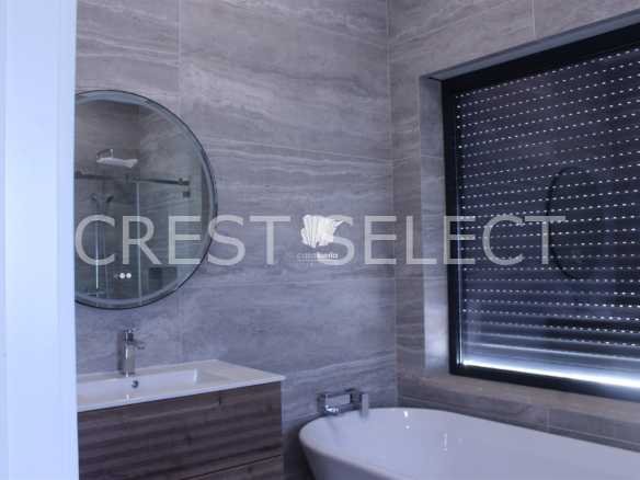 Custom Family Residence House in Faro  with 5 bedrooms
