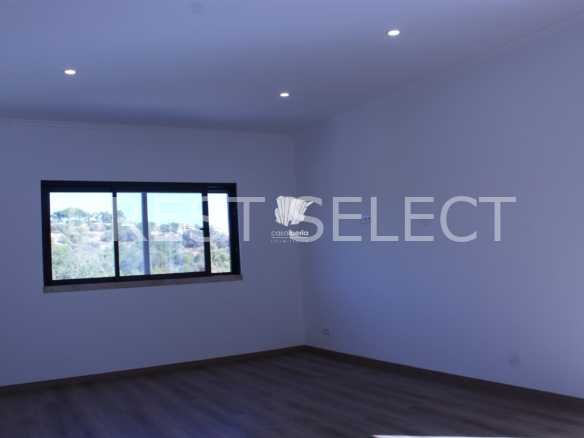 Custom Family Residence House in Faro  with 5 bedrooms