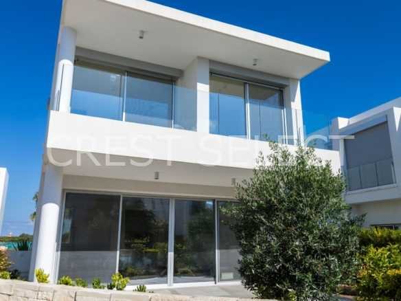 Cozy Family Haven Villas / Houses in Coral Bay with 3 bedrooms