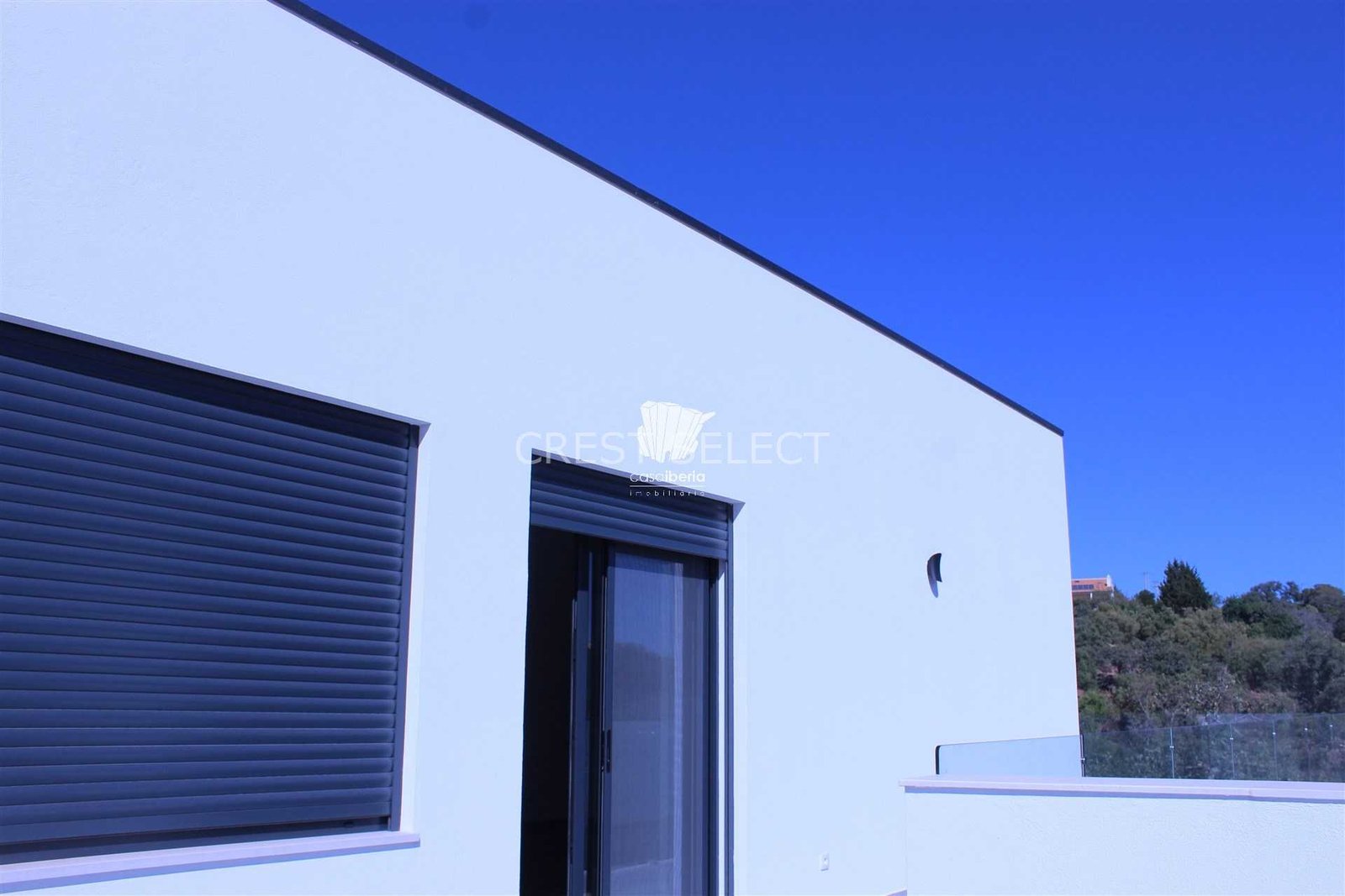 ad7c42454956 Custom Family Residence House in Faro with 5 bedrooms