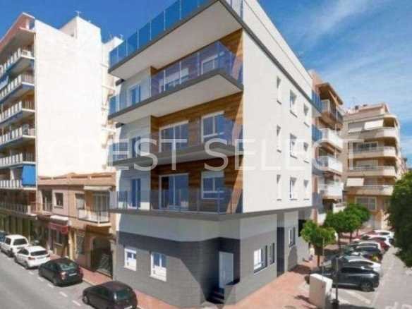 Contemporary Comfort Haven  in Santa Pola, Gran Alacant with 3 bedrooms