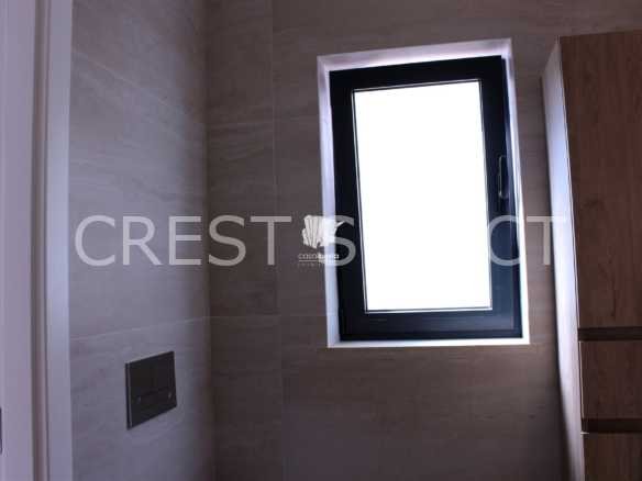 Custom Family Residence House in Faro  with 5 bedrooms