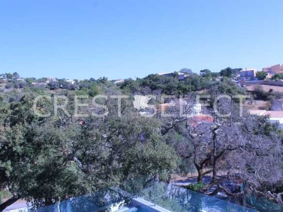 Custom Family Residence House in Faro  with 5 bedrooms