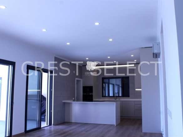 Custom Family Residence House in Faro  with 5 bedrooms