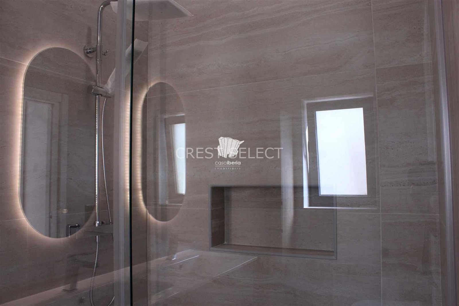 c8f73bc64956 Custom Family Residence House in Faro with 5 bedrooms