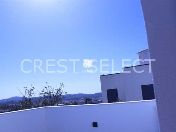 Custom Family Residence House in Faro  with 5 bedrooms