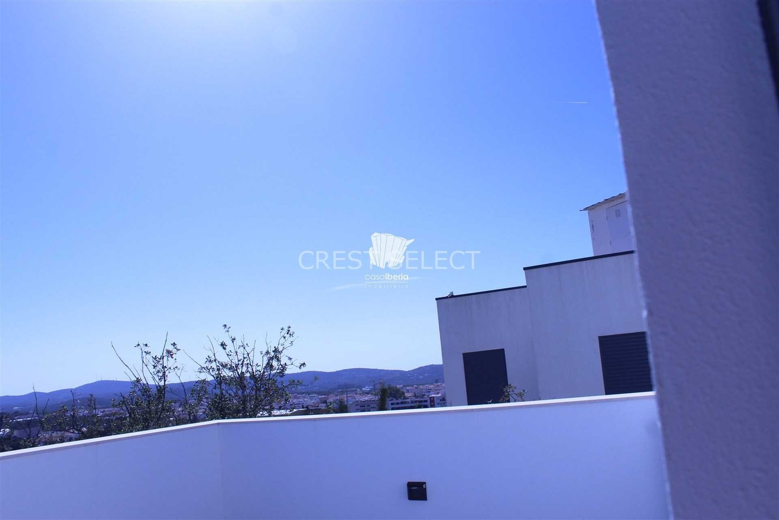 ce39d0064956 Custom Family Residence House in Faro with 5 bedrooms
