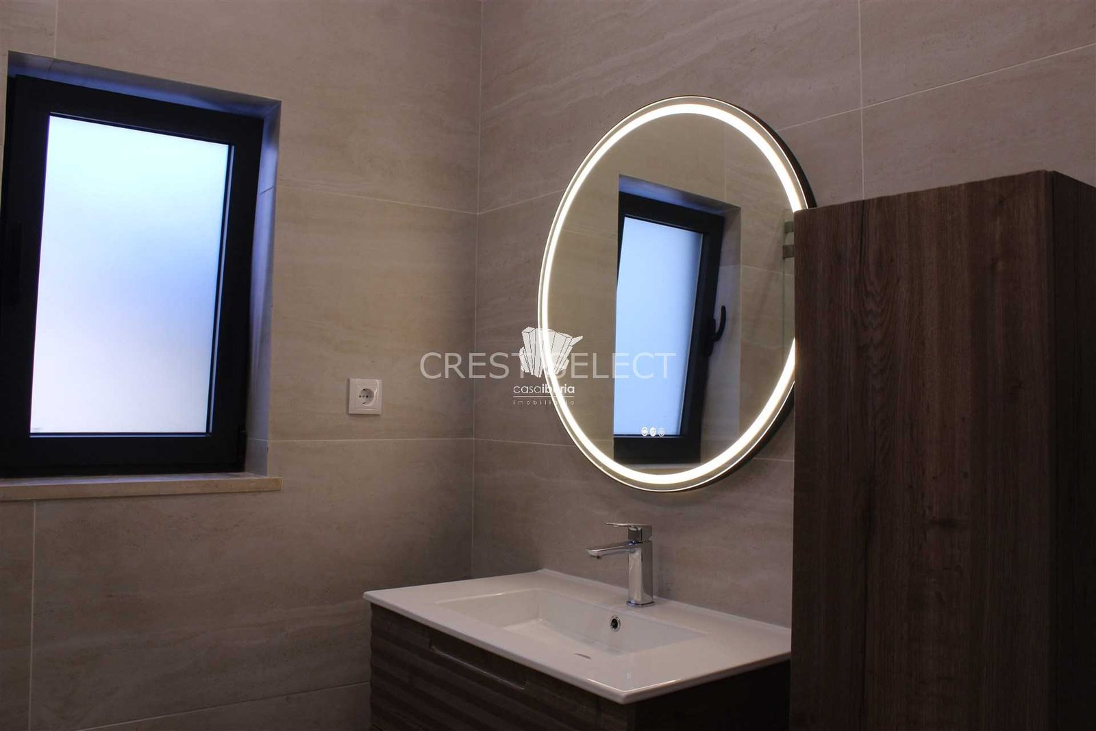 d89e95814956 Custom Family Residence House in Faro with 5 bedrooms