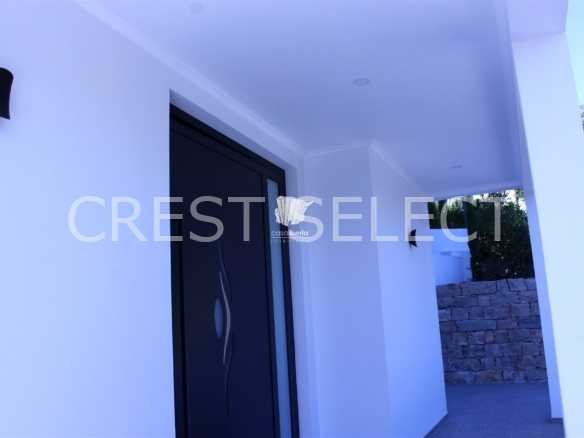 Custom Family Residence House in Faro  with 5 bedrooms