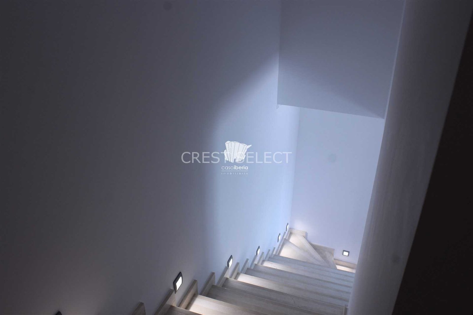 Custom Family Residence House in Faro  with 5 bedrooms
